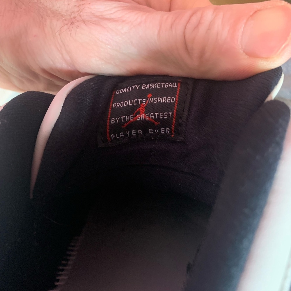 Air Jordan 11 Retro Low 'Light Bone Snakeskin' - Picture 5 of 8